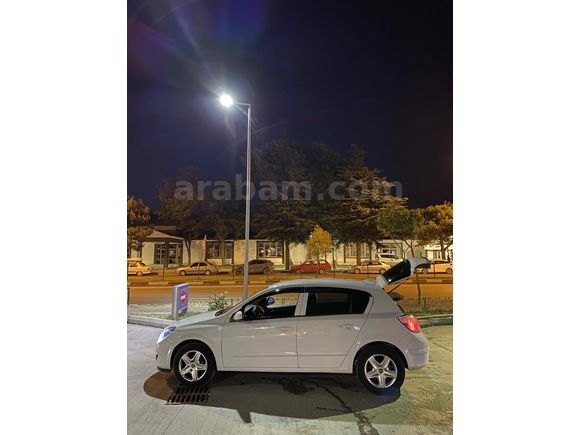 DÜŞÜK KM TEMİZ AİLE ARACI