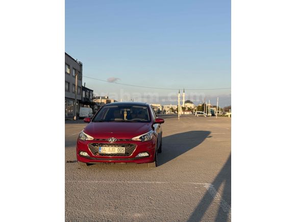 Sahibinden Hyundai i20 1.2 MPI Style 2017 Model 
