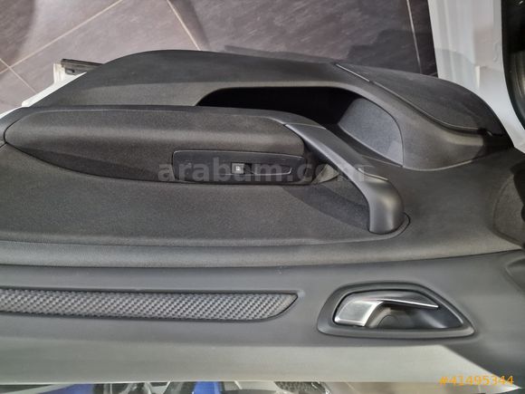 Renault Megane Sedan 1.3 TCe Touch EDC