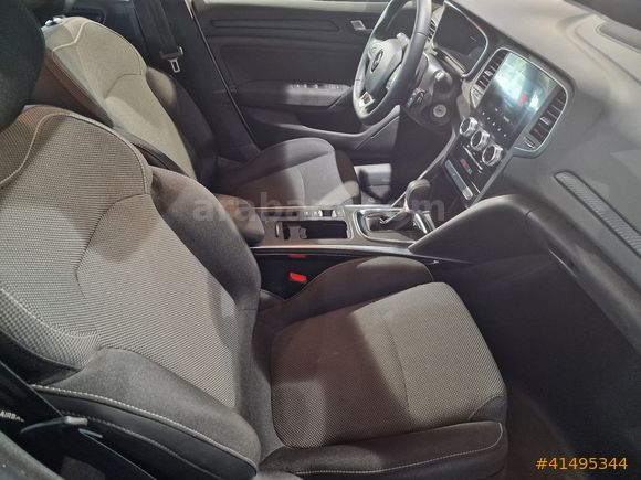 Renault Megane Sedan 1.3 TCe Touch EDC