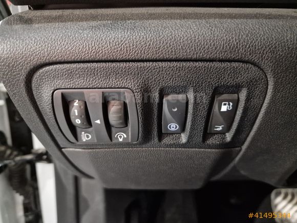 Renault Megane Sedan 1.3 TCe Touch EDC