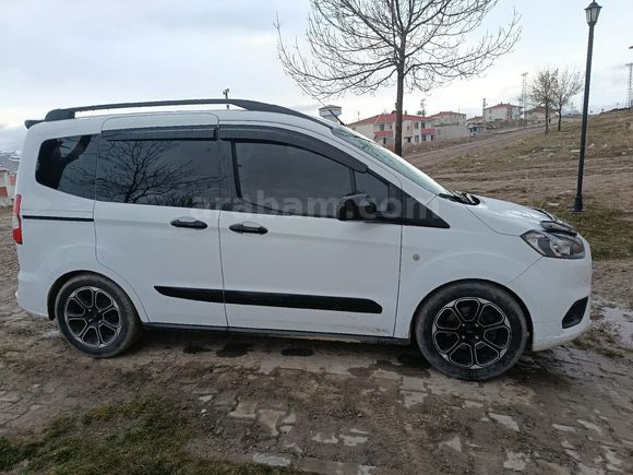 Sahibinden Ford Tourneo Courier 1.5 TDCi Titanium Plus 2022 Model  46.000 km Beyaz