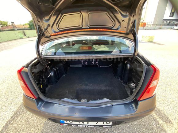 Sahibinden Renault Clio 1.4 Authentique 2005 Model