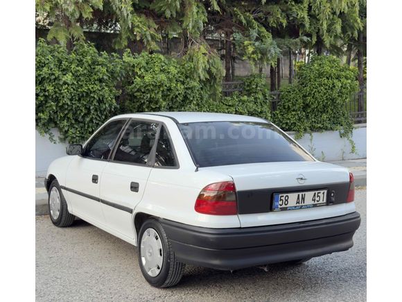 Sahibinden Opel Astra 1.4 GL 1998 Model Ankara