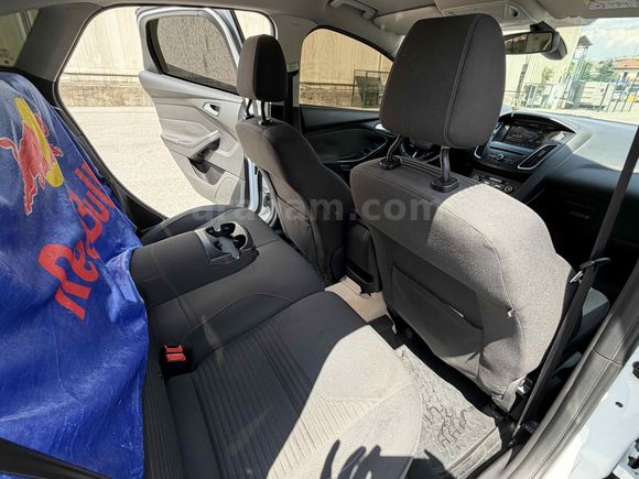 Sahibinden Ford Focus 1.6 TDCi Titanium 2015 Model 