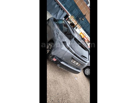 Öğretmenden Peugeot e-2008 Allure uzun menzil 2025 Model