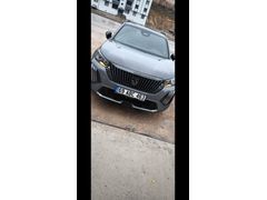 Öğretmenden Peugeot e-2008 Allure uzun menzil 2025 Model