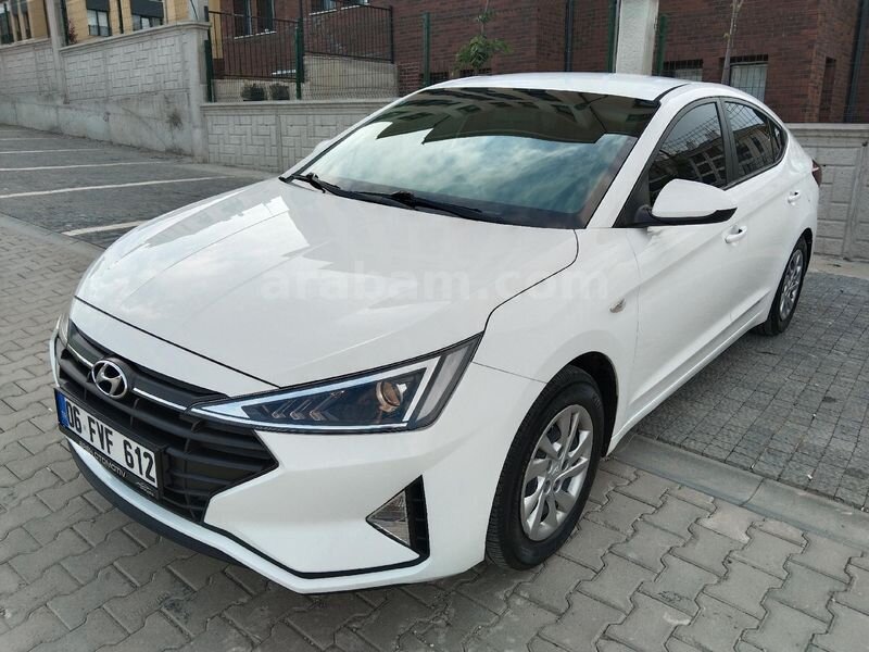 Galeriden Hyundai Elantra 1.6 MPI Style 2020 Model Ankara 165.000 km Beyaz