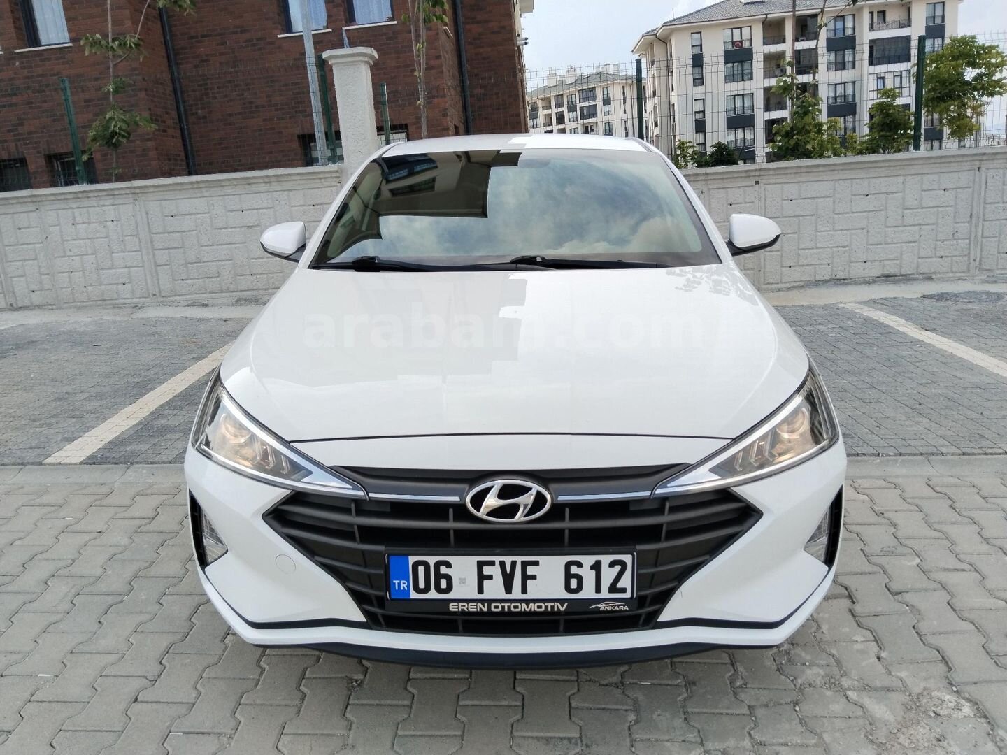 Galeriden Hyundai Elantra 1.6 MPI Style 2020 Model Ankara 165.000 km Beyaz 4