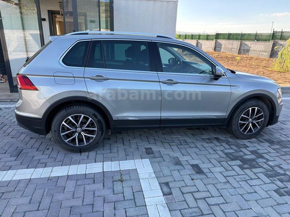 Tiguan 1.4 TSI ACT BMT DSG/CAM TAVAN Comfortline 2018 Model 