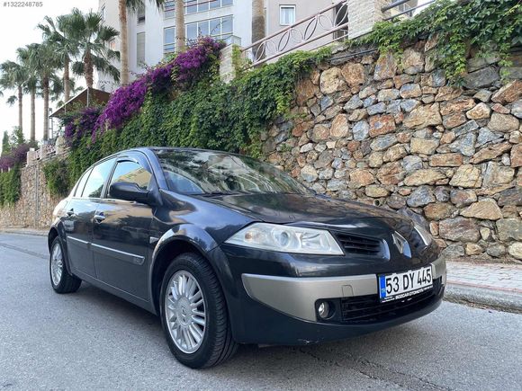HATASIZ DEĞIŞENSIZ HASAR KAYITSIZ PARÇA BOYALI MEGANE PRİVİLEGE