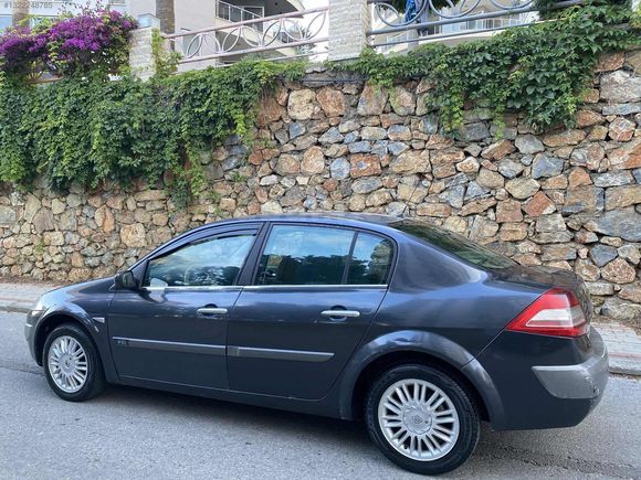 HATASIZ DEĞIŞENSIZ HASAR KAYITSIZ PARÇA BOYALI MEGANE PRİVİLEGE