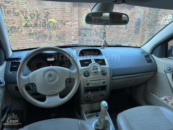 TEMİZ RENAULT MEGANE 2 PRİVİLEGE