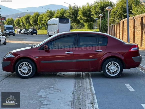 TEMİZ RENAULT MEGANE 2 PRİVİLEGE