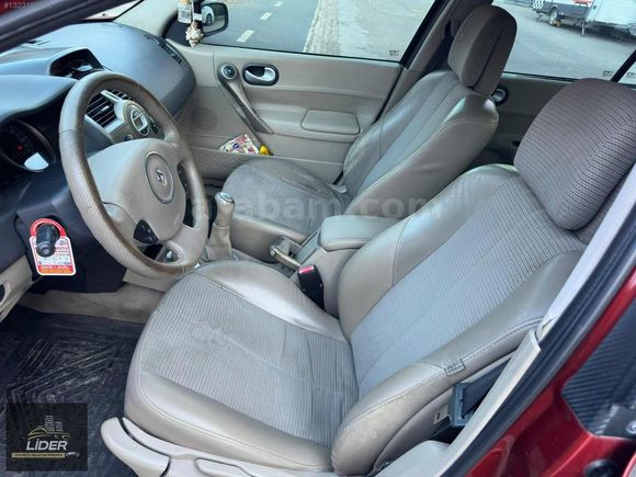 TEMİZ RENAULT MEGANE 2 PRİVİLEGE