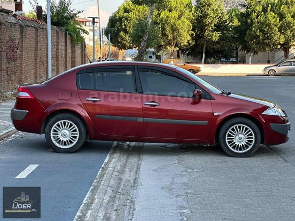 TEMİZ RENAULT MEGANE 2 PRİVİLEGE
