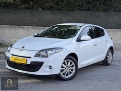 AHMET ÖZCAN'DAN 2012 MEGANE 3 OTOMATİK 210000 KM