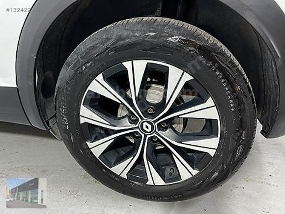 HEDEF RENAULT'DAN 0,99 KREDİ 2023 CAPTUR TOUCH PLUS HYBRİD EDC