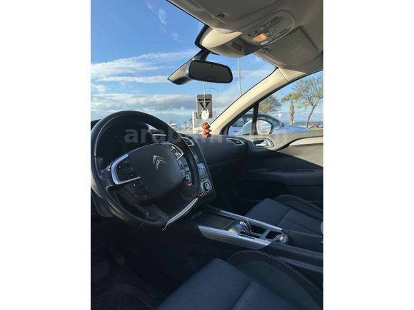 Sahibinden Citroen C4 1.6 e-HDi Confort Plus 2012 Model  242.000 km Beyaz