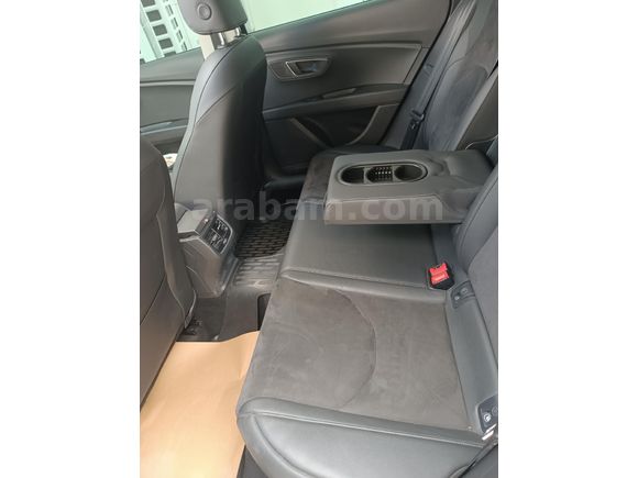 ORNİNAL BOYASİZ KAZASİZ TRAMERSİZ BUYUK EKRAN ALCANTARA KOLTUK