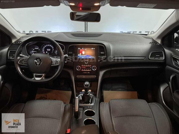 İMZA PLAZA'DAN 2019 RENAULT MEGANE 1.6 TOUCH 72BİN KM HATASIZ