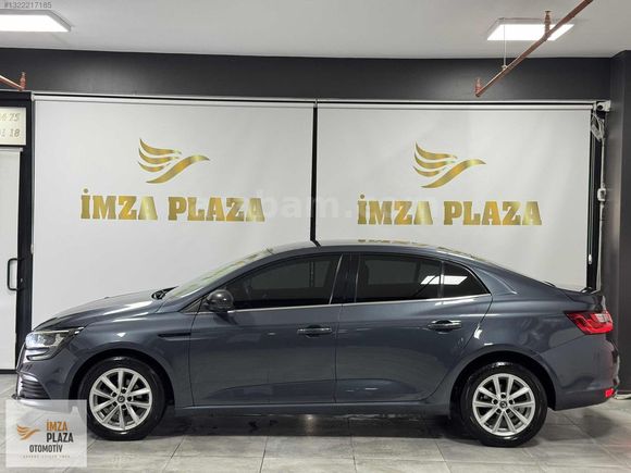 İMZA PLAZA'DAN 2019 RENAULT MEGANE 1.6 TOUCH 72BİN KM HATASIZ