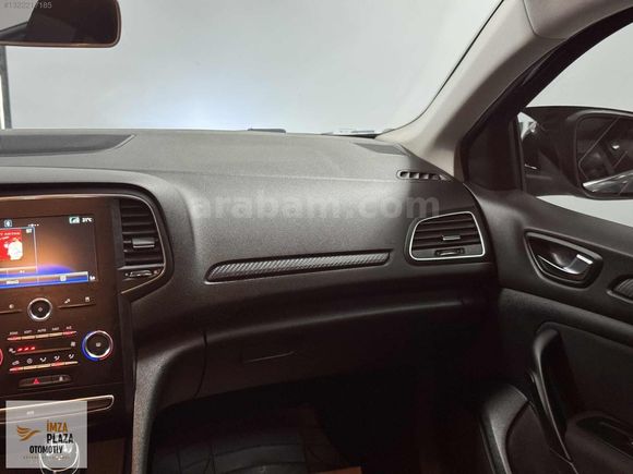 İMZA PLAZA'DAN 2019 RENAULT MEGANE 1.6 TOUCH 72BİN KM HATASIZ