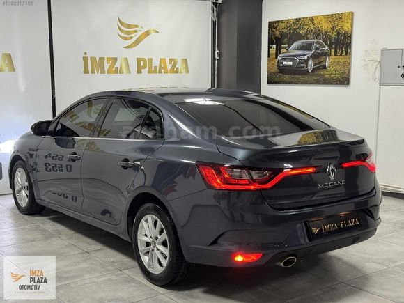 İMZA PLAZA'DAN 2019 RENAULT MEGANE 1.6 TOUCH 72BİN KM HATASIZ