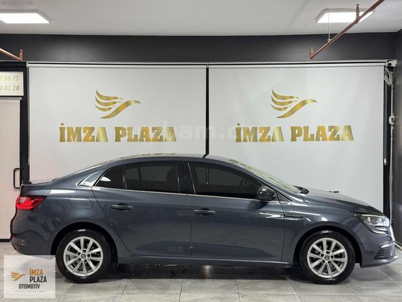 İMZA PLAZA'DAN 2019 RENAULT MEGANE 1.6 TOUCH 72BİN KM HATASIZ