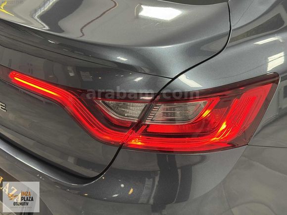 İMZA PLAZA'DAN 2019 RENAULT MEGANE 1.6 TOUCH 72BİN KM HATASIZ