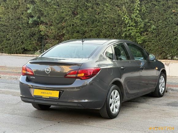 ARES AUTO'dan 2015 EDİTİON 53 bin km ASTRA