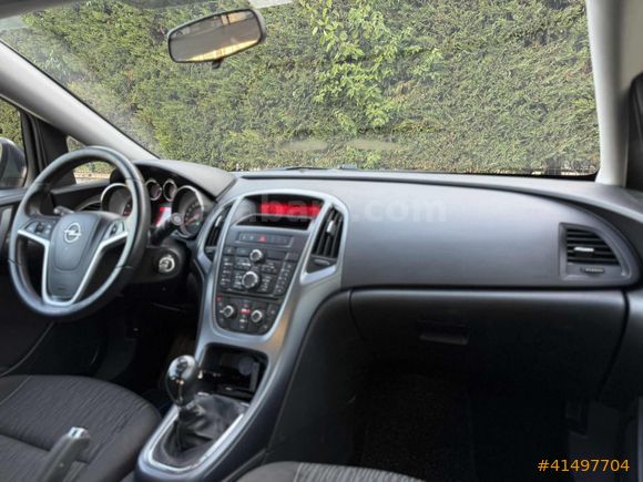 ARES AUTO'dan 2015 EDİTİON 53 bin km ASTRA