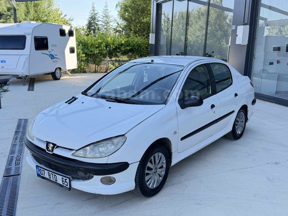 2009 MODEL PEUGEOT 206 1.4 COMFORT SEDAN TAM BAKIMLI K. KARTA 12 TAKSİT