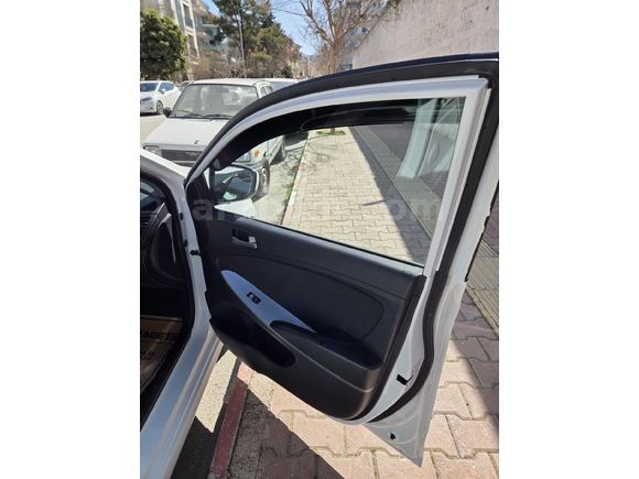 Sahibinden Hyundai Accent Blue 1.6 CRDI Mode Plus 2017 Model