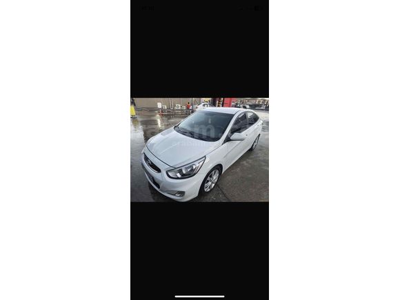 Sahibinden Hyundai Accent Blue 1.6 CRDI Mode Plus 2018 Model İstanbul 199.100 km Beyaz