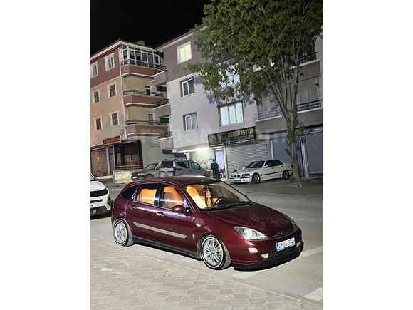 Sahibinden Ford Focus 1.6 Ghia 2001 Model  araç boş verilecektir 