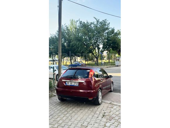 Sahibinden Ford Focus 1.6 Ghia 2001 Model  araç boş verilecektir 