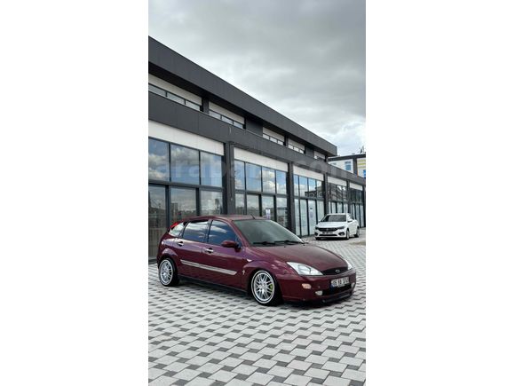 Sahibinden Ford Focus 1.6 Ghia 2001 Model  araç boş verilecektir 