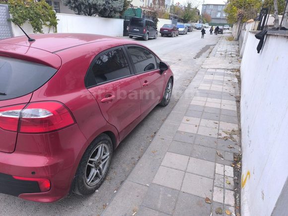 Sahibinden Kia Rio 1.25 CVVT Comfort 2015 Model  132000 km Kırmızı