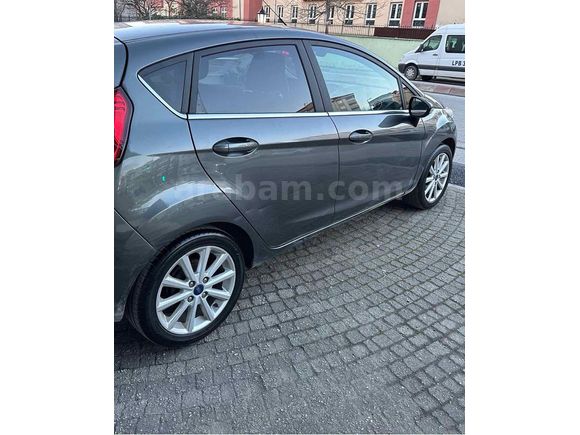 Sahibinden Ford Fiesta 1.6 Titanium 2017 Model 