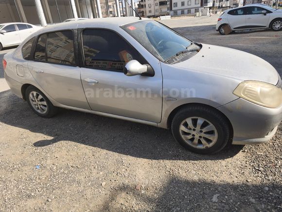 Öğretmenden 118binde Renault Symbol 1.2 Authentique 2011 Model