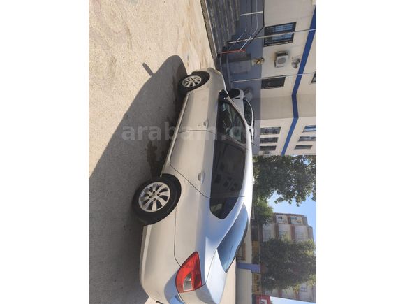 Öğretmenden 118binde Renault Symbol 1.2 Authentique 2011 Model