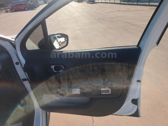 Sahibinden Citroen C3 1.2 PureTech Elle 2023 Model