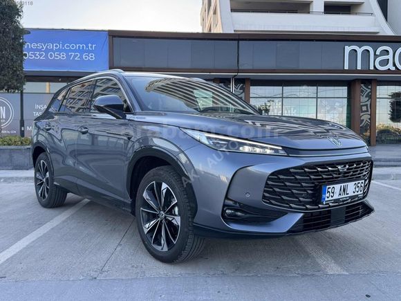 AKY AUTO'DAN 2024 MG HS 1.5 T-GDİ LUXURY 4.000 KM HATASIZ