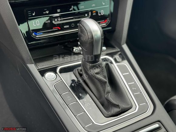 2021 ÇIKIŞLI Passat 1.5 TSI ACT Elegance +CAMTAVAN+ÇİFTNAVİ+FULL