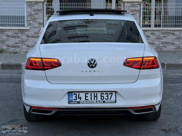 2021-HATASIZ-BOYASIZ-CAM TAVAN-206BİN KM-ELEGANCE