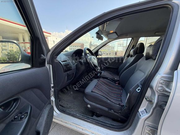 DEMIRBAĞ AUTO'DAN 2011 MODEL KLİMALI BOYASIZ DÜŞÜK KM