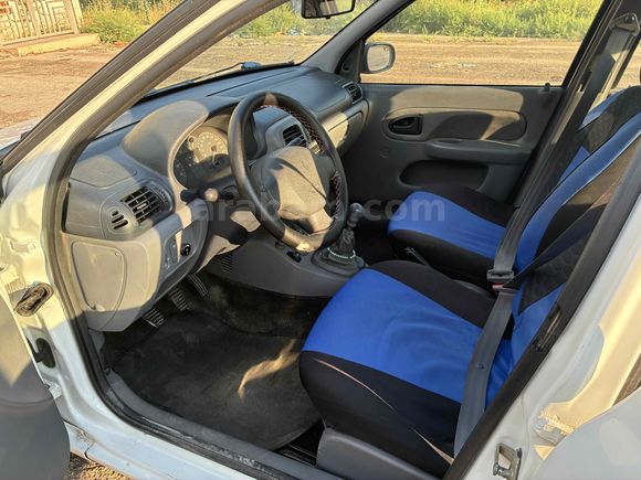Sahibinden Renault Clio 1.4 RNA 2000 Model 