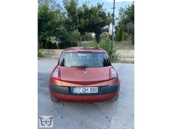 2006 MODEL İLK SAHİBİNDEN ALINMA BAKIMLI MEGAN 1.4 AUTHENTİGUE