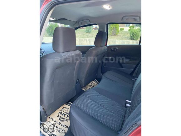 2006 MODEL İLK SAHİBİNDEN ALINMA BAKIMLI MEGAN 1.4 AUTHENTİGUE